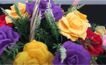 How to make a rose very easily with crochet? sdfghjk 1. optimizedpng